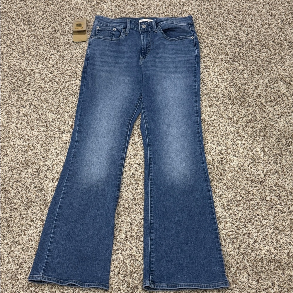 Levi's 725 high rise Bootcut Jeans new without tag
